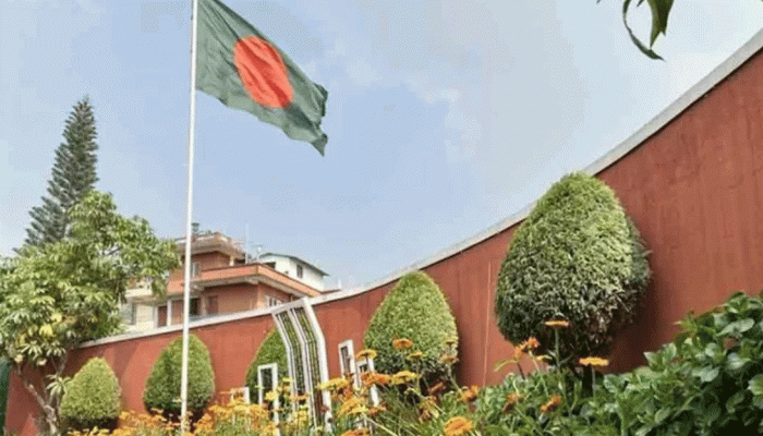 নেপালে অবস্থানরত বাংলাদেশিদের জরুরি নোটিশ দূতাবাসের  নেপালে অবস্থানরত বাংলাদেশিদের জরুরি নোটিশ দূতাবাসের