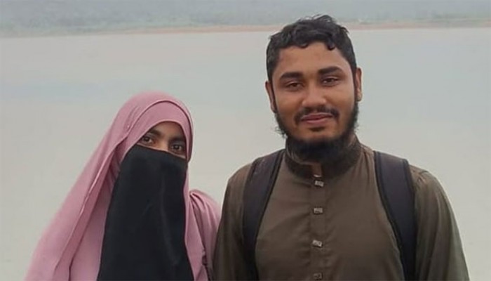 জাকসুতে একসঙ্গে জয়ী হলেন স্বামী-স্ত্রী জাকসুতে একসঙ্গে জয়ী হলেন স্বামী-স্ত্রী