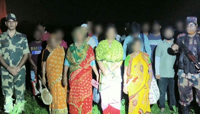কারাভোগ শেষে ১৮ বাংলাদেশিকে ফেরত কারাভোগ শেষে ১৮ বাংলাদেশিকে ফেরত
