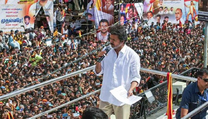 ভারতে থালাপতি বিজয়ের জনসভায় পদদলনে নিহত অন্তত ২৯ ভারতে থালাপতি বিজয়ের জনসভায় পদদলনে নিহত অন্তত ২৯