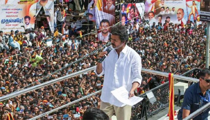 থালাপতি বিজয়ের সমাবেশে পদদলিত হয়ে নিহত বেড়ে ৩৮ থালাপতি বিজয়ের সমাবেশে পদদলিত হয়ে নিহত বেড়ে ৩৮