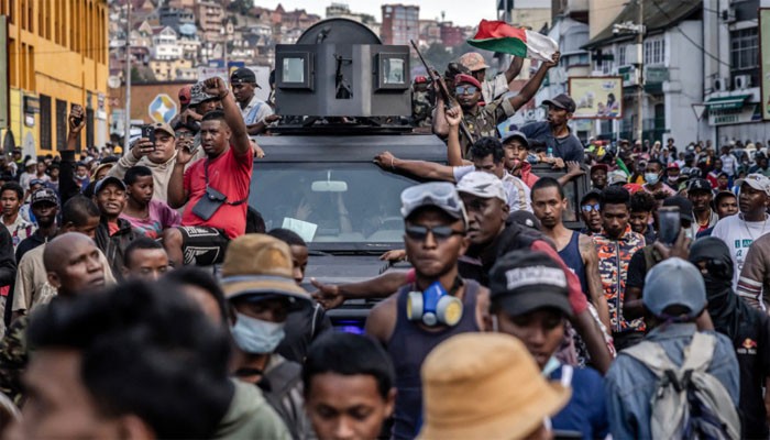 বিদ্রোহী ইউনিটের নিয়ন্ত্রণে মাদাগাস্কারের সামরিক বাহিনী