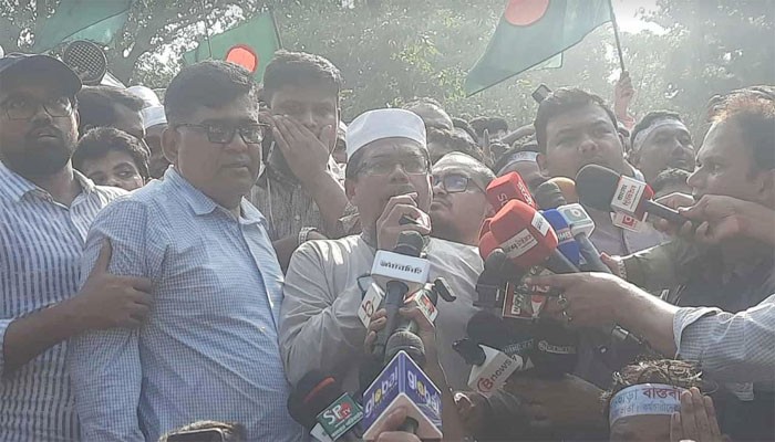 আমাদের বড় বিজয় হয়েছে, বুধবার থেকে ক্লাসে ফিরছি : আজিজী আমাদের বড় বিজয় হয়েছে, বুধবার থেকে ক্লাসে ফিরছি : আজিজী