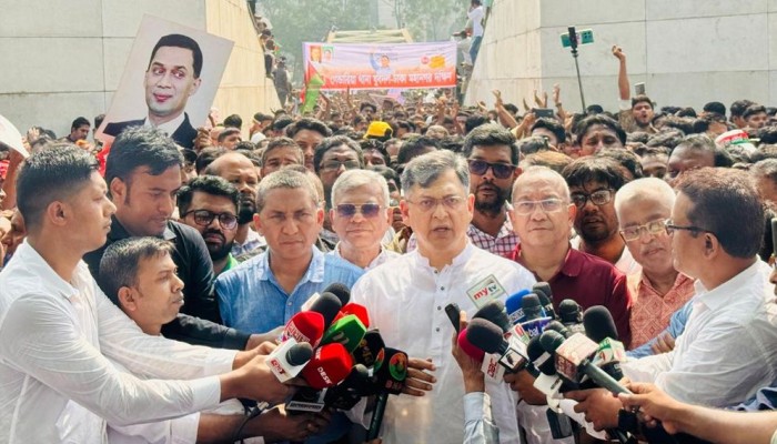 ফ্যাসিবাদবিরোধী সব দলকে নিয়ে বৃহৎ জোট গঠন করতে চায় বিএনপি : সালাহউদ্দিন আহমদ ফ্যাসিবাদবিরোধী সব দলকে নিয়ে বৃহৎ জোট গঠন করতে চায় বিএনপি : সালাহউদ্দিন আহমদ