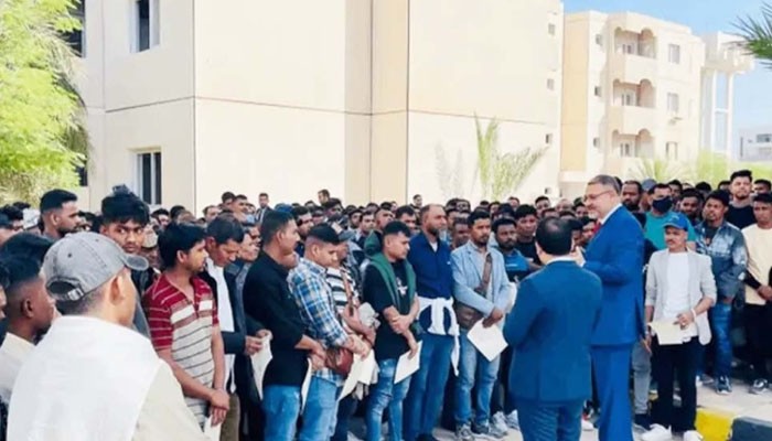 লিবিয়া থেকে দেশে ফিরলেন আরও ৩১০ বাংলাদেশি 