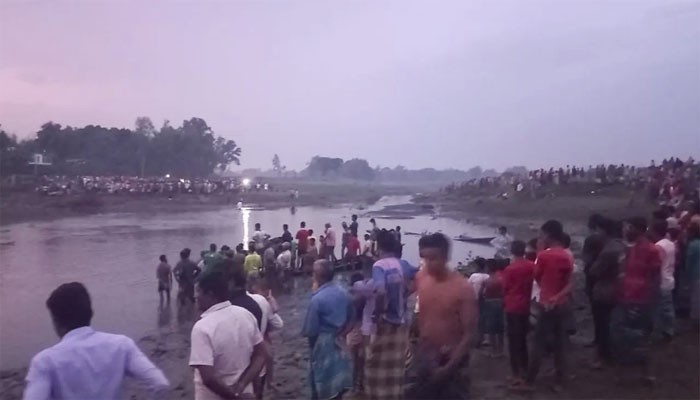 জামালপুরে নদীতে ডুবে ৩ শিশুর মৃত্যু, নিখোঁজ ১ জামালপুরে নদীতে ডুবে ৩ শিশুর মৃত্যু, নিখোঁজ ১