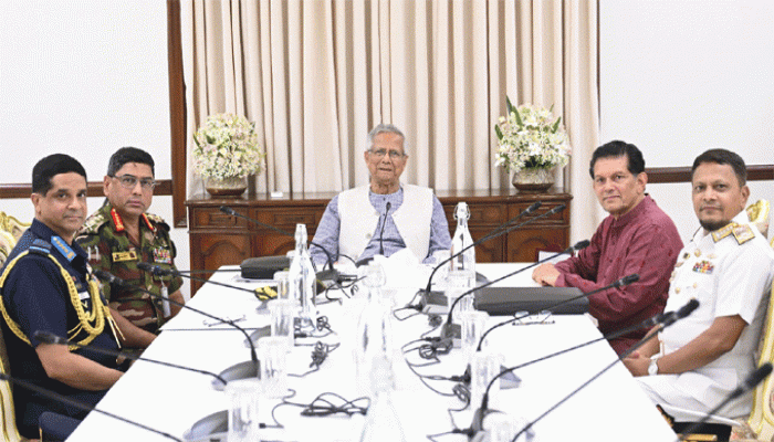 প্রধান উপদেষ্টার সঙ্গে তিন বাহিনীর প্রধানদের সাক্ষাতে নির্বাচন প্রস্তুতি নিয়ে আলোচনা প্রধান উপদেষ্টার সঙ্গে তিন বাহিনীর প্রধানদের সাক্ষাতে নির্বাচন প্রস্তুতি নিয়ে আলোচনা