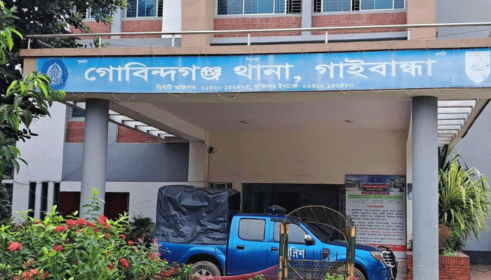 গাইবান্ধায় গরু চোর সন্দেহে গণপিটুনিতে ৩ জনের মৃত্যু   গাইবান্ধায় গরু চোর সন্দেহে গণপিটুনিতে ৩ জনের মৃত্যু