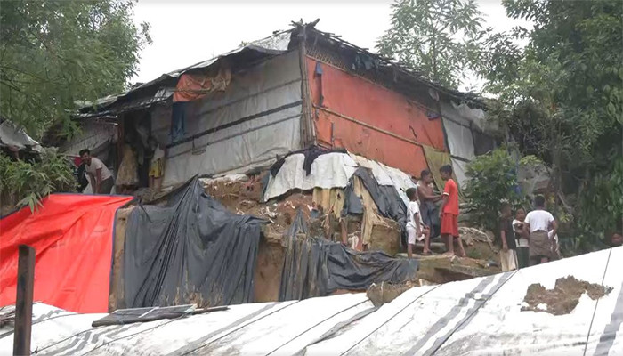 টানা বর্ষণে পাহাড়ধস : প্রাণ গেছে ১০ রোহিঙ্গার