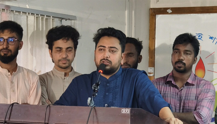 সরকারও মনে হয় আশির দশকে ফিরে যাবে : নাহিদ