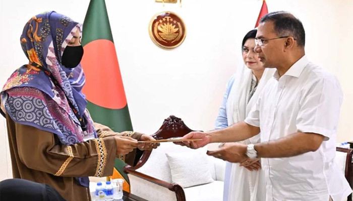 ​শহীদ ২ সেনা সদস্যের পরিবারকে প্রধানমন্ত্রীর আর্থিক সহায়তা