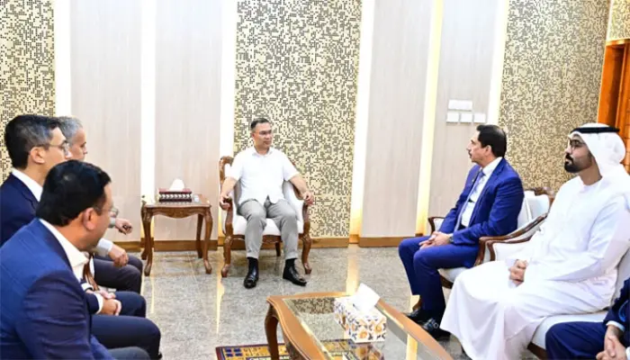 প্রধানমন্ত্রীর সঙ্গে ডিপি ওয়ার্ল্ডের চেয়ারম্যানের সাক্ষাৎ