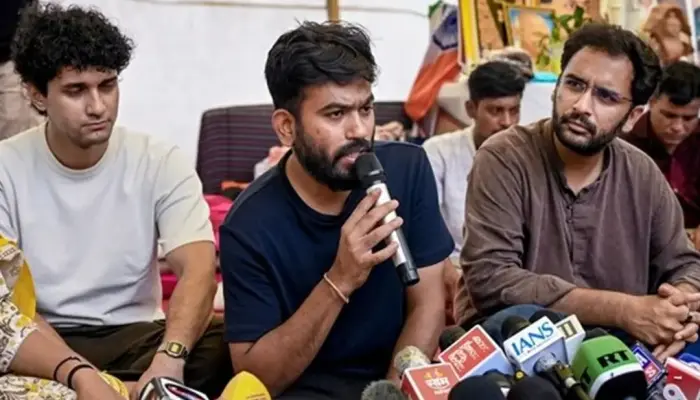 দিল্লিতে বিক্ষোভের পর মুক্তি পেলেন দীপকসহ সিজেপির তিন নেতা