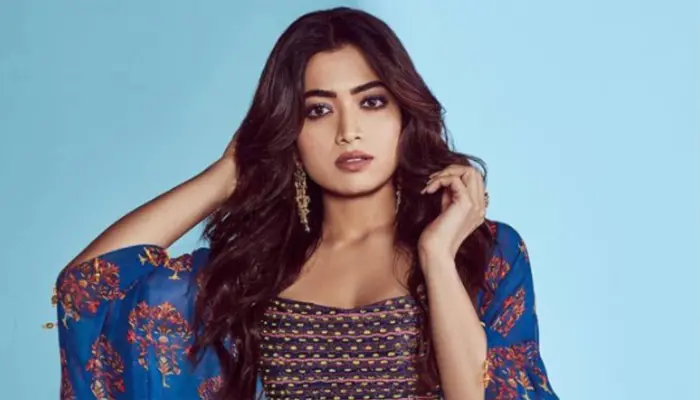 ৪০০ পরিবারের দায়িত্ব নিলেন রাশমিকা