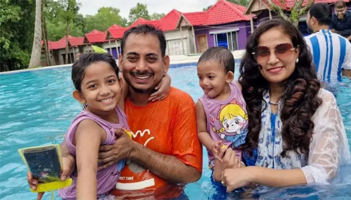 কক্সবাজারে রিসোর্টে আগুন : নিখোঁজ নাহিদুর, তার স্ত্রী ও দুই মেয়ে