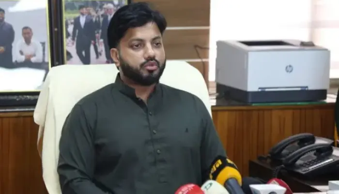 দুপুরে পদত্যাগের চূড়ান্ত ঘোষণা দেবেন ইশরাক