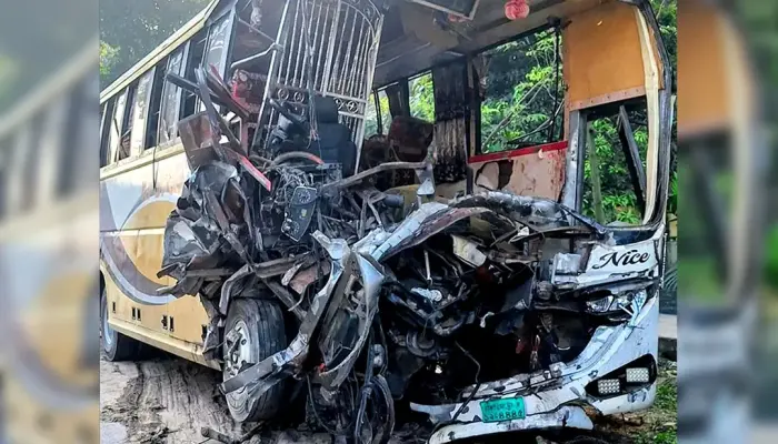 নাটোরে বাস-ট্রাক সংঘর্ষে নিহত ১৪