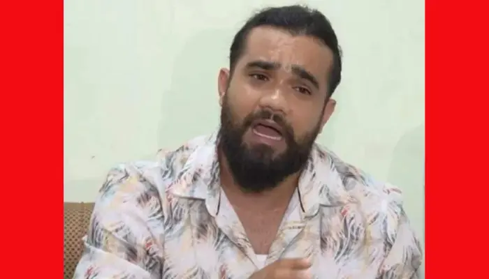 ‘আমি এই দেশে আর নাই’, দেশ ছাড়ার দাবি শিশুটির বাবা রুমির