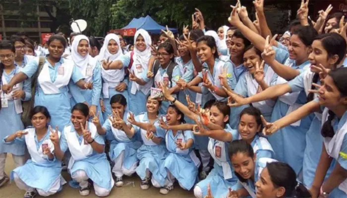 এইচএসসি ও সমমানে জিপিএ-৫ পেয়েছে ৪০ হাজার ৮৪ জন